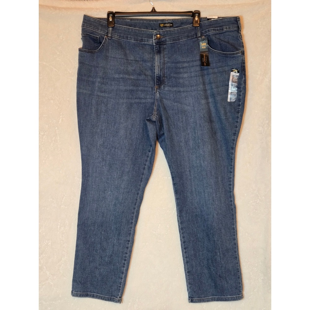 Lee Women 26W Plus Relaxed Fit Straight Leg Jeans Medium Wash Mid Rise Denim NEW